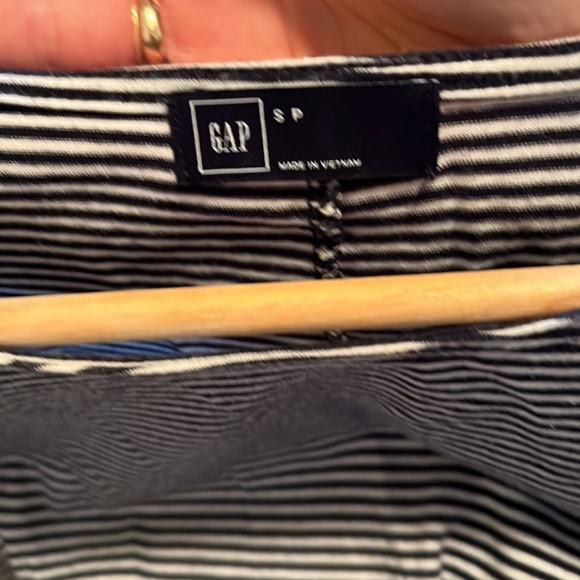 Tshirt dress- Gap- small - Picture 3 of 4